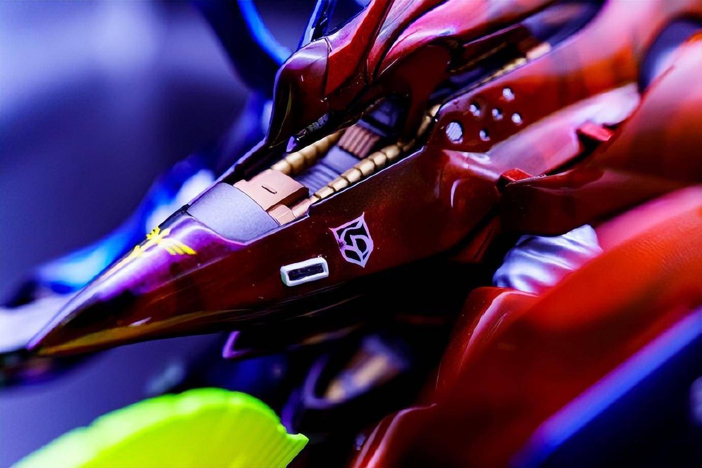 不对称涂装,机动战士高达夜莺模型_进行_改造_处理