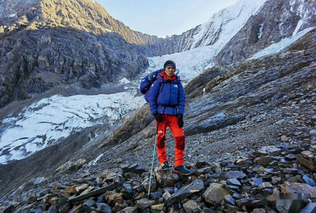 【川西传奇】曾山,李宗利和黄思源的登山生活_中国_成都_山峰