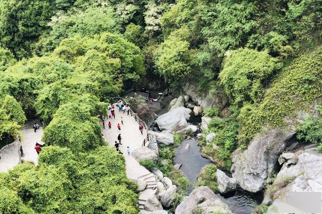 省级风景名胜区是国家5a级旅游景区木兰山风景区例如位于武汉市黄陂区