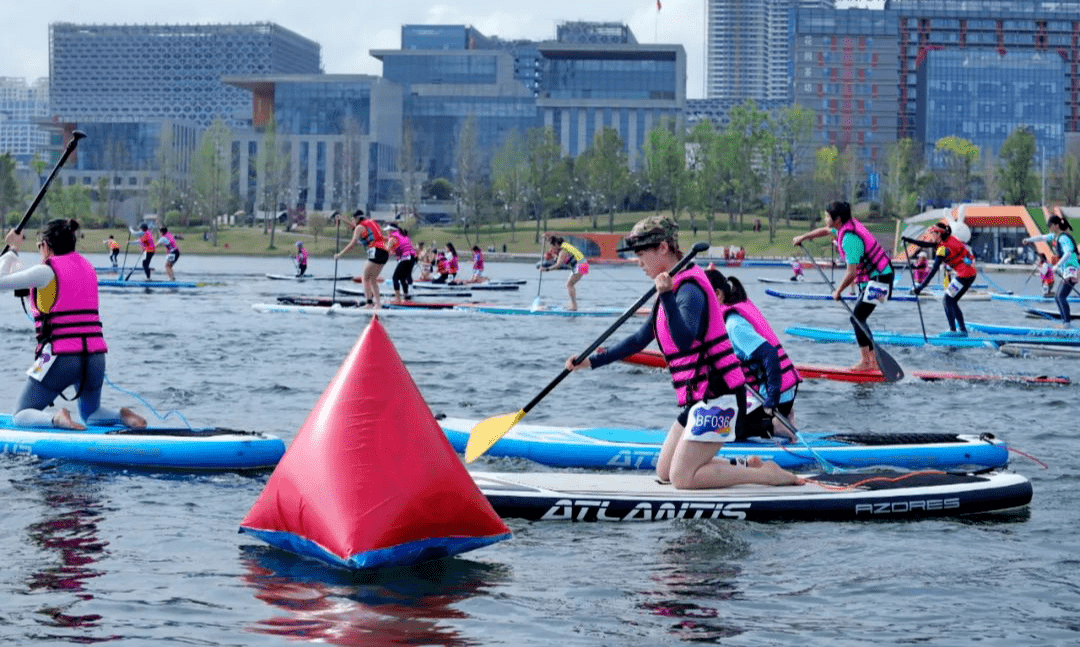 街头上演"灌篮高手"!最酷的运动都在成都_公园_篮球场_市民
