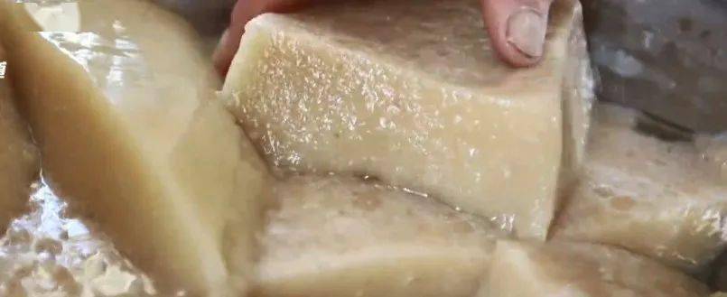 凉拌野山药"豆腐" ,独属于云南的美食,春天特有的风味!