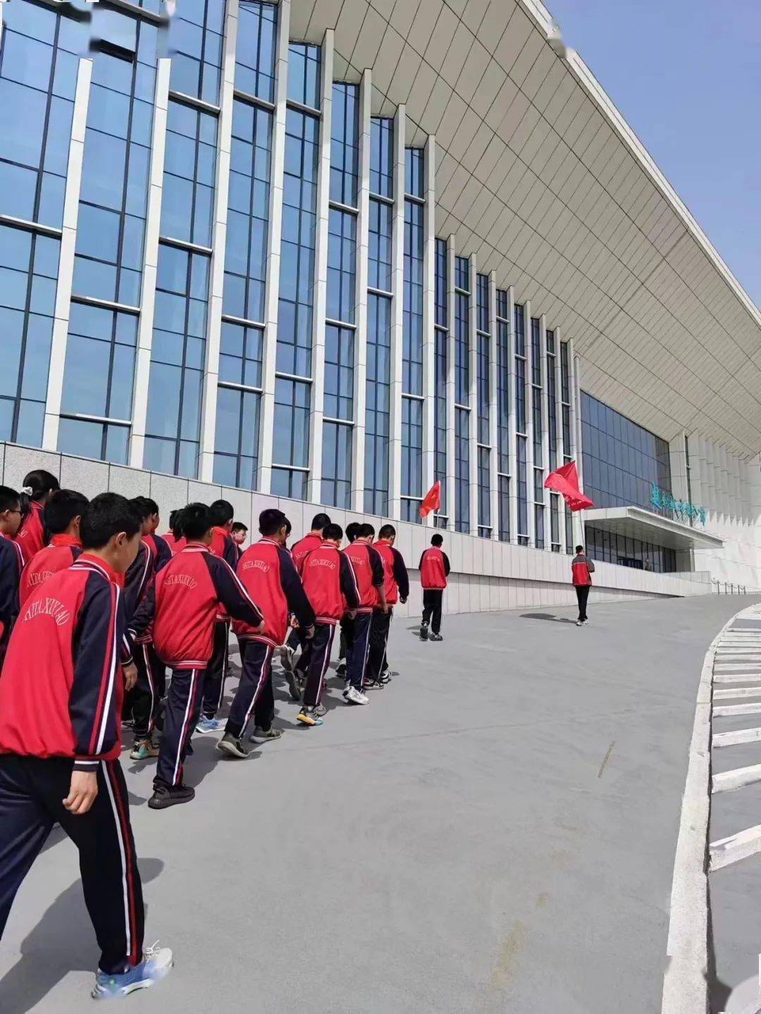 爱国,爱家乡的深切情怀,4月18日,团赵县县委组织赵县石塔实验学校部分