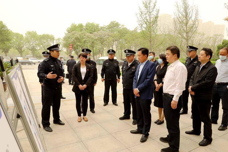 "4月20日上午,未央区委书记刘国荣带队调研辖区"警社共治"工作,区委副