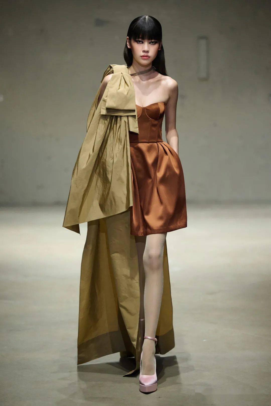 秀场| ming ma 上海2023秋季时装秀_时尚_设计_方面