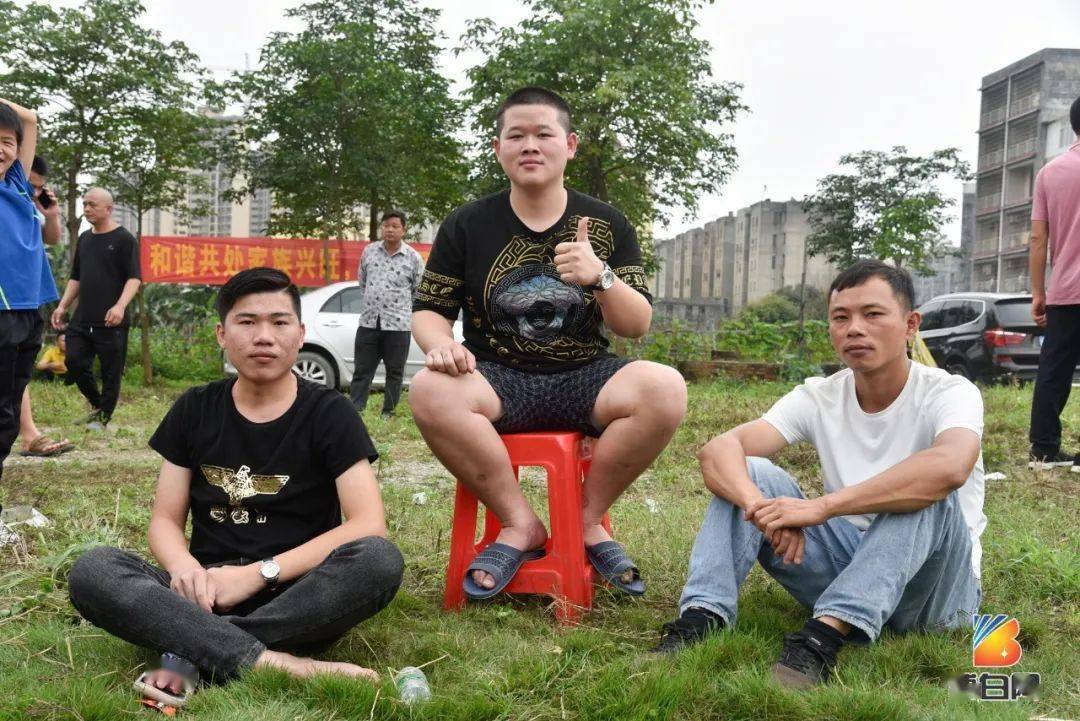 相关阅读:博白黄氏宗族舞狮祭祖,场面火爆……博白黄氏裔孙汇聚宁潭