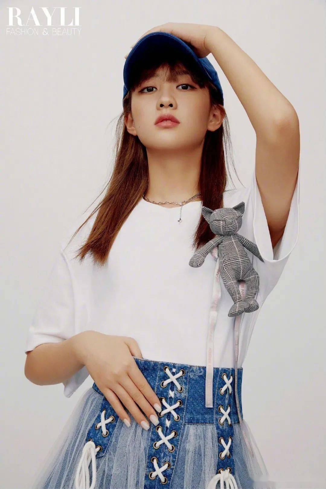 "方思晴"中戏表演专业全国第二十三名看着笑起来很有感染力的女孩子