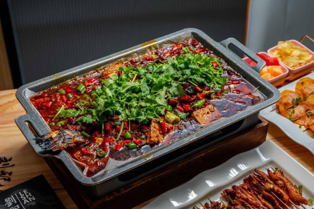 乐山刘记烧烤丨双人餐丨9店通用丨节目推荐的老牌烧烤_口感_烤鱼_小吃