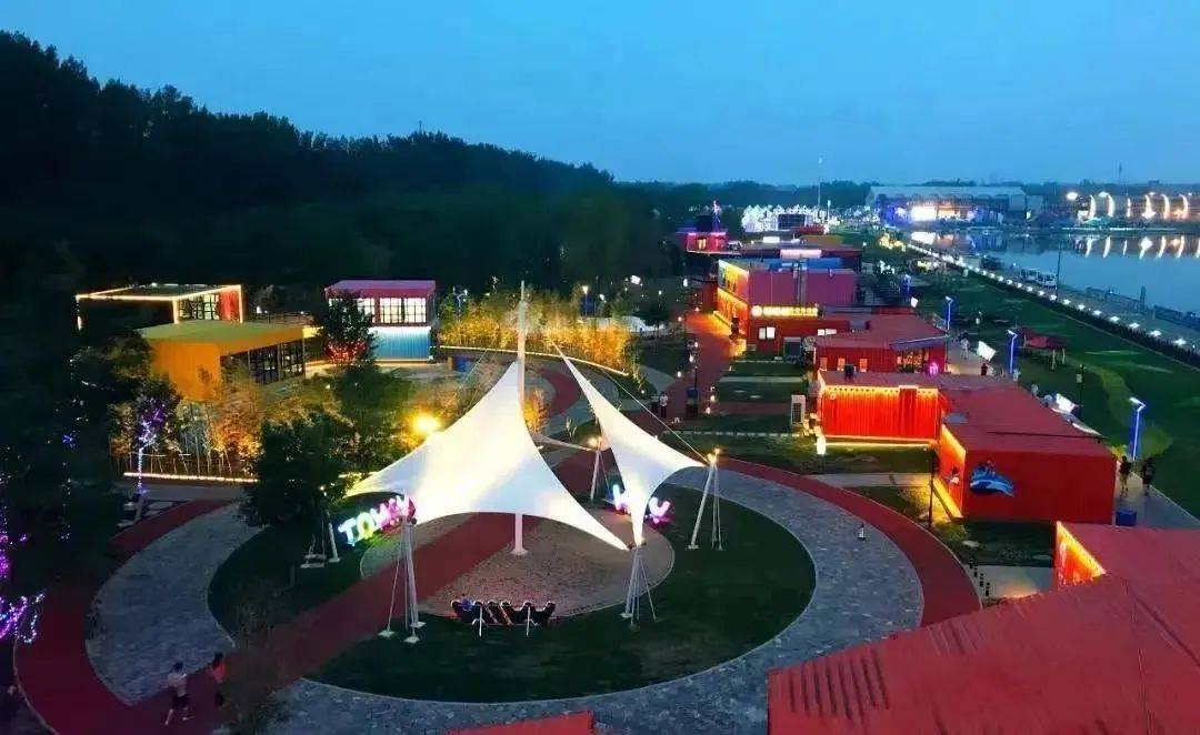 顺义优美的环境每年都吸引不少居民前来游玩1罗红摄影艺术馆北京罗红