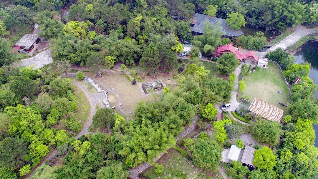 【欽州保稅港區國際商品直銷中心】→ 【仙島公園】→ 【欽州灣辣椒槌