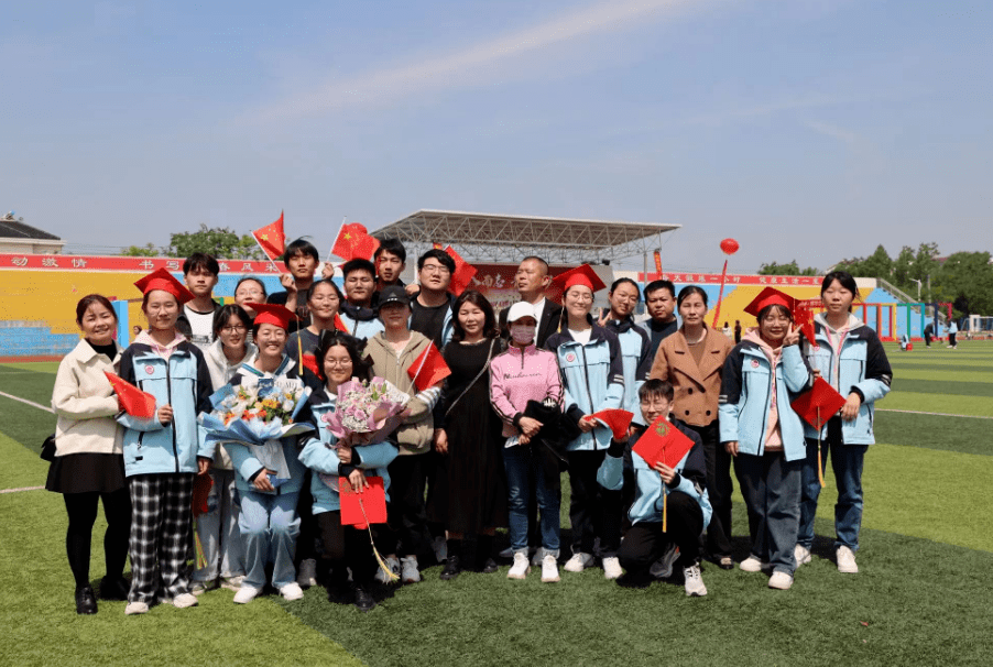 现场|含山中学成人礼