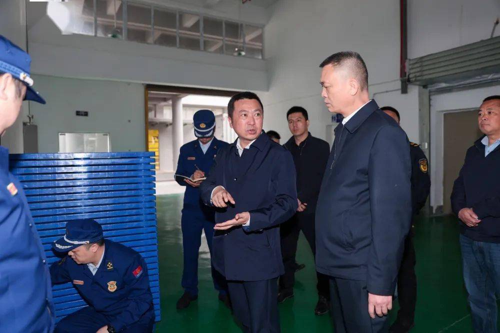 酉阳县委常委,县政府常务副县长吴彪率队开展"五一"节前消防安全检查