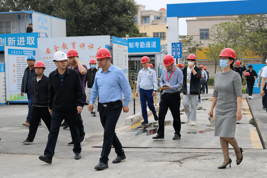【要闻】台商区管委会主任苏延辉莅临区医院开展五一节前安全生产检查