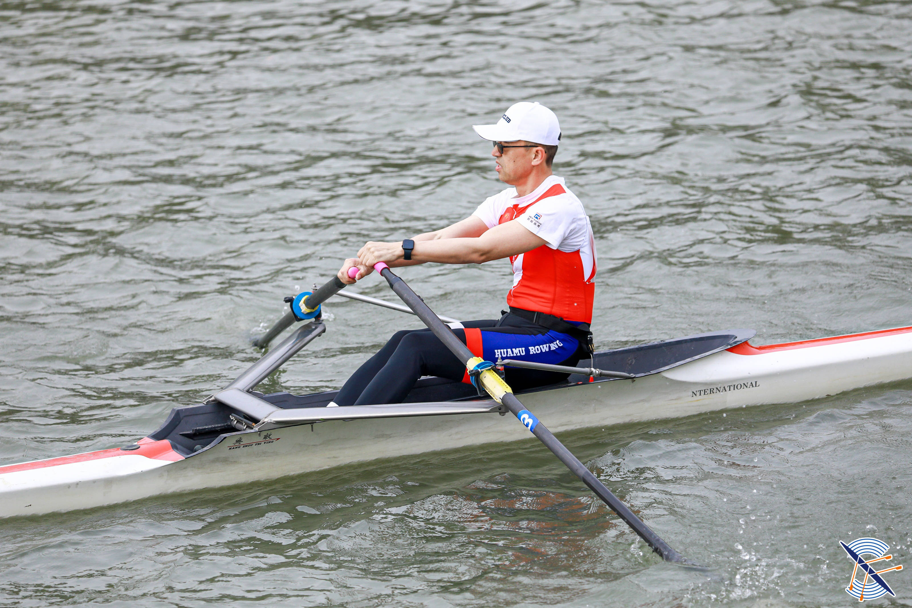 五一的苏州河畔,赛艇成就最美城市风景