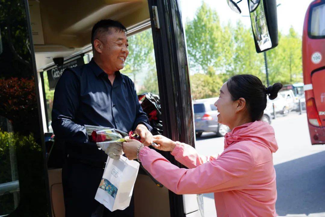 栾川县长曲万涛到这个景区调研接待工作!还有._鸡冠洞_旅游_游客