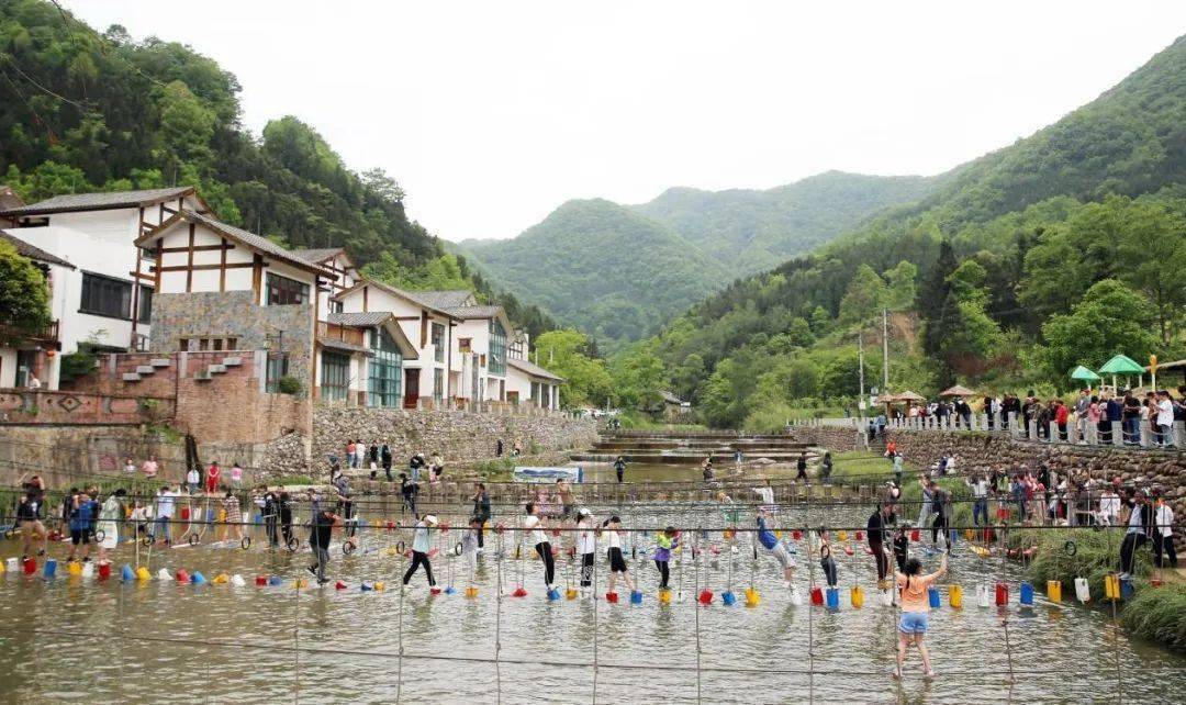 昨天8000多人近郊游选择了这里_旅游_湿地_广元市