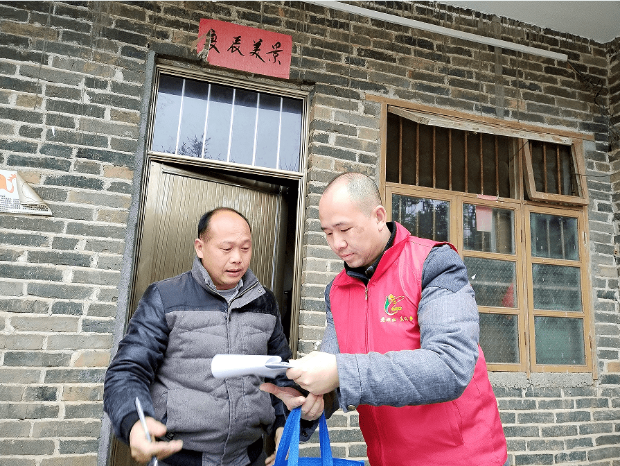 歇歇脚的念头",市市场监管局选派到容县石寨镇独石村的第一书记李承整