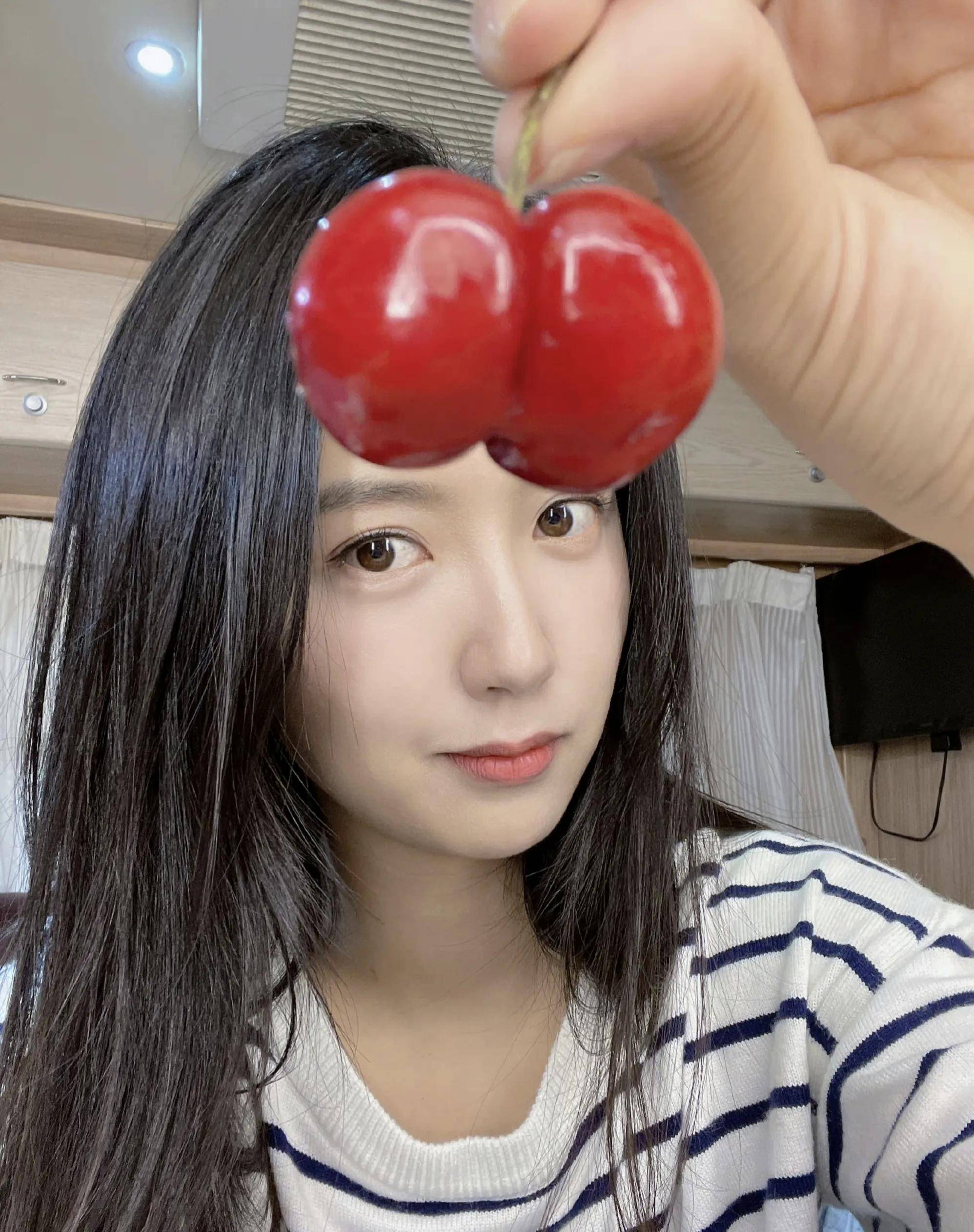 明星许龄月时尚合集姣美靓丽艳丽动人