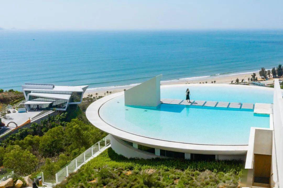 双月湾准新酒店海景房~含双人早晚餐,无边泳池 旅拍 畅玩沙滩_一滴水