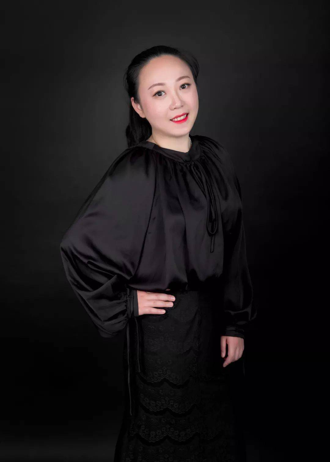 vivian老师acg艺术留学资深申请指导老师专注于英美高端申请规划辅导