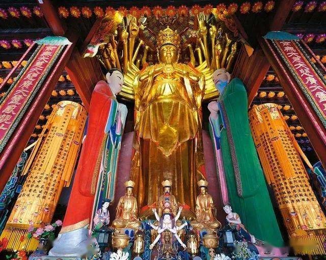 【画报·文博】金阁寺塑像独树一帜_五台山_山门_观音