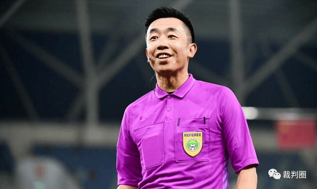 戴弋戈大连人与沧州雄狮的比赛,将由甄伟主裁,贺凯为var,第二助理裁判