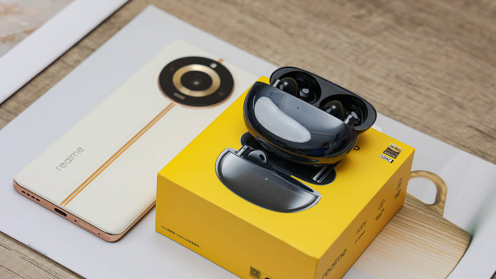 50db超强降噪 耳机也越级!真我buds air5 pro图赏