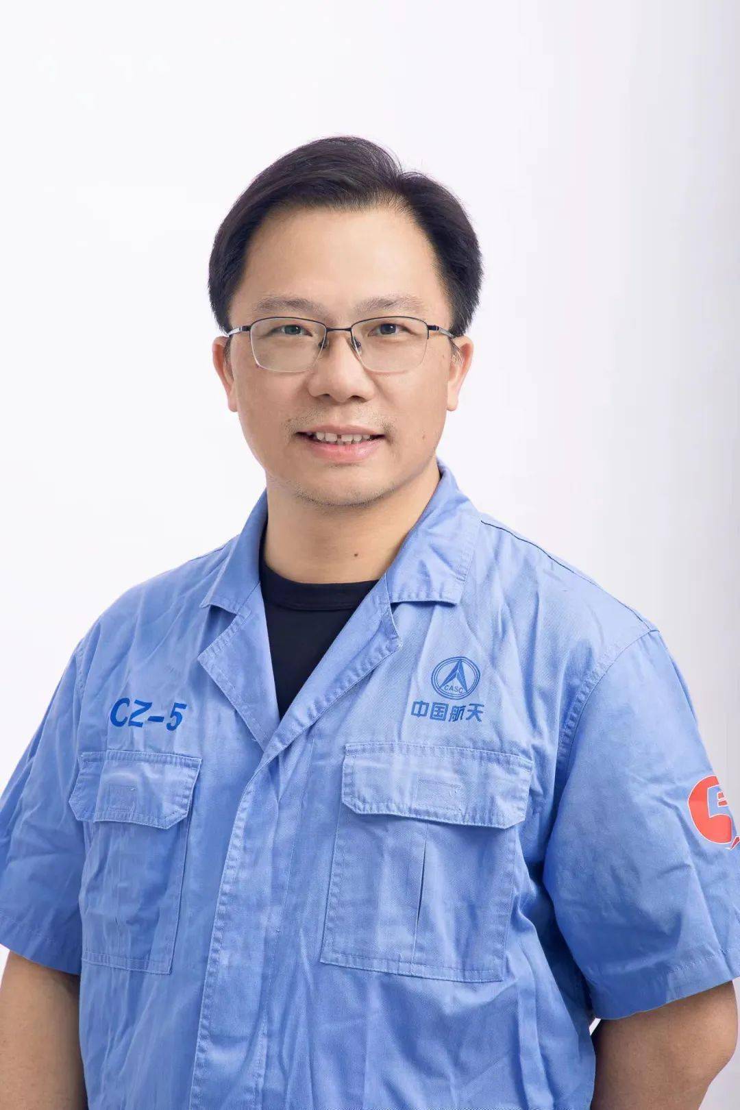 研制阶段,黄兵主要负责了长征五号运载火箭低温动力系统总体设计,火箭