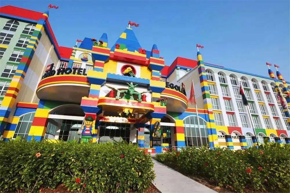 就是距离乐高乐园近在咫尺的马来西亚新山乐高主题酒店,步行即可到达