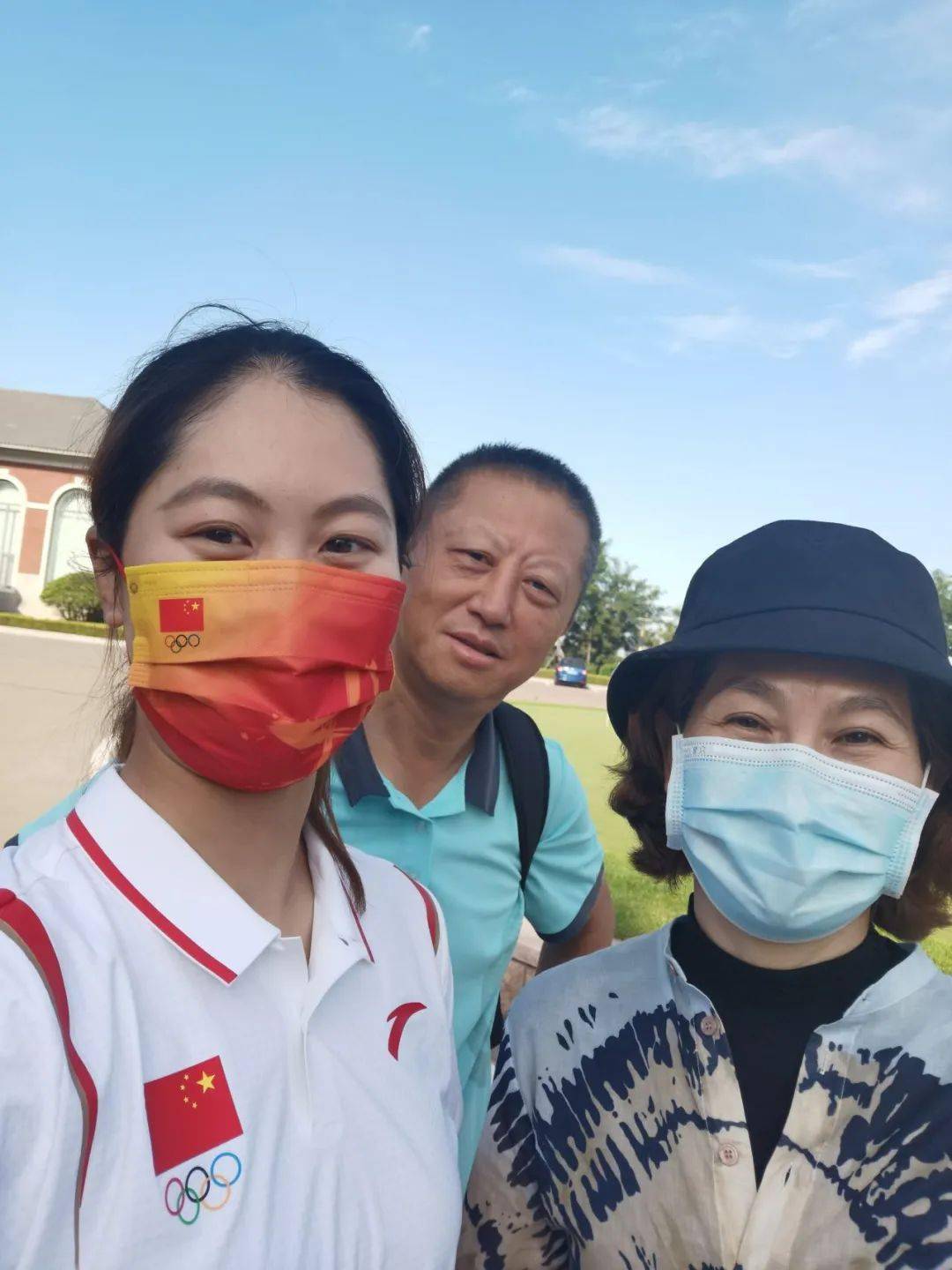 lpga女将林希妤殷若宁刘钰刘艳为妈妈送祝福_比赛_赛场_礼物