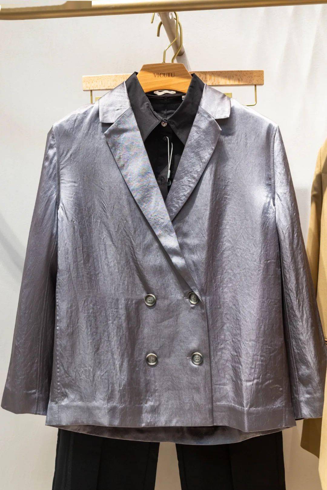 大兴威可多年中内购会低至100元_女装_服饰_价格