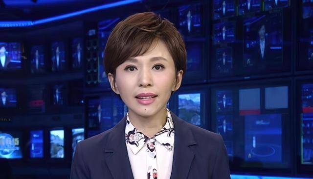 同样是淡出《新闻联播》直播间,海霞凭什么成为领导层?