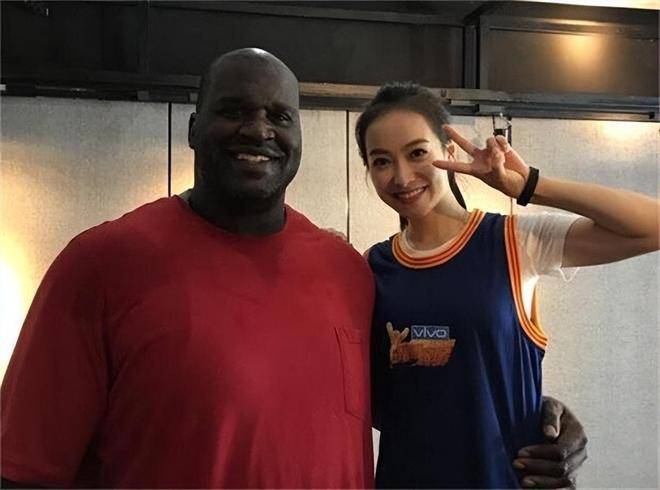 嫁给400斤的奥尼尔是什么感觉?