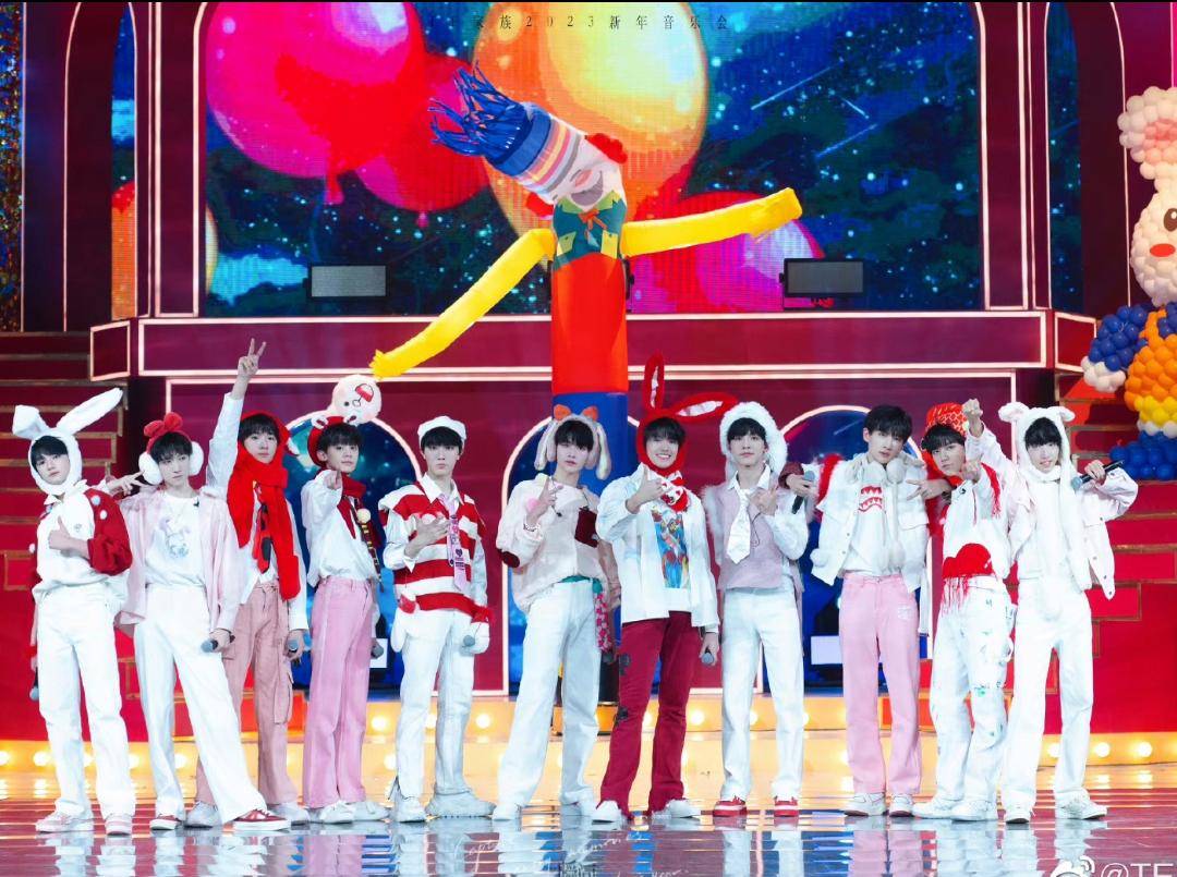 tf三代锐评tnt演唱会,仿若导师!