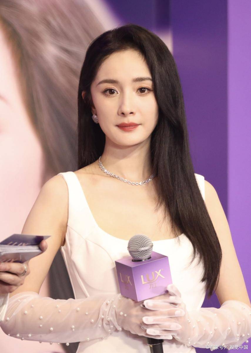 杨幂的时尚大片揭秘!