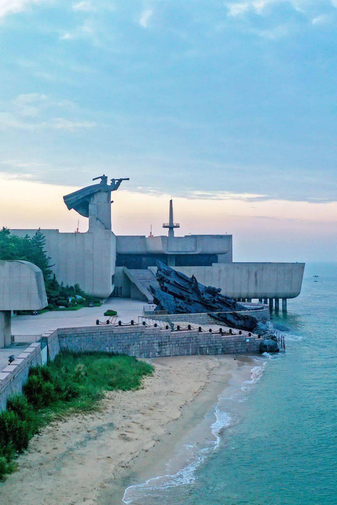 威震海疆,血气方刚.