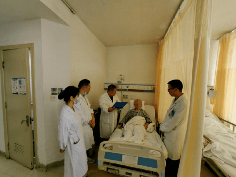 近年来金山医院普外科在"创三甲"工作的推动下,在陆维祺主任的带领下