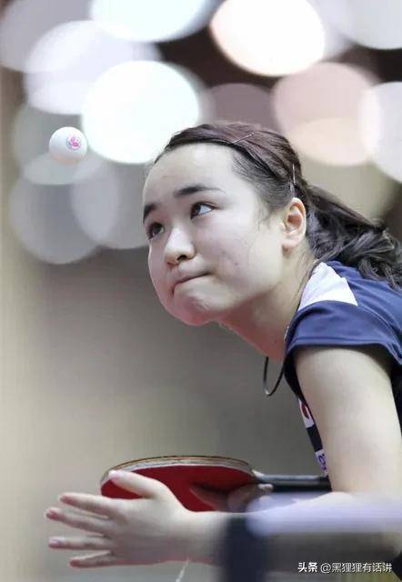 伊藤美诚的发球为啥那么奇怪?