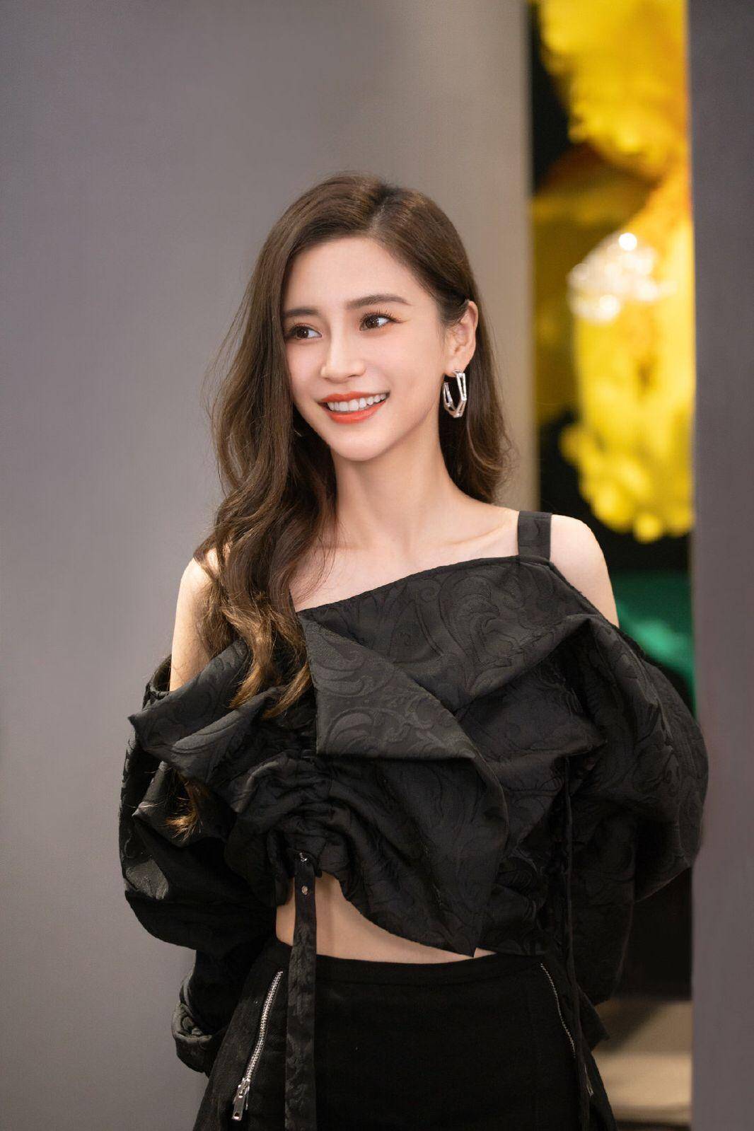 "范爷"戛纳展示东方美,杨颖却携内娱众明星捧韩流_韩国女团_中国人