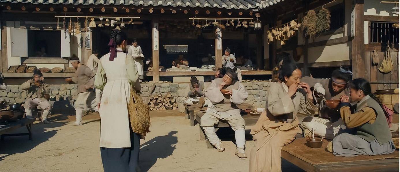 杀死了李11的亲信任士洪,慎守勤,拥立李11之弟晋城大君李怿为新君