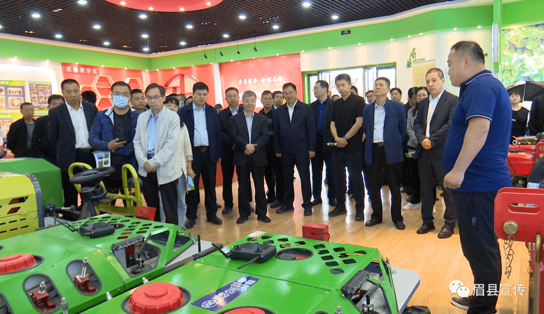 全省猕猴桃生产全程机械化技术推广"田间日"活动在我县举办_眉县_农机