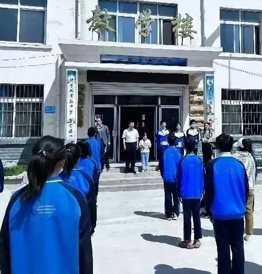 秦皇岛市奇石艺术学校开展爱心助学及教育帮扶活动_操营_同学_学子