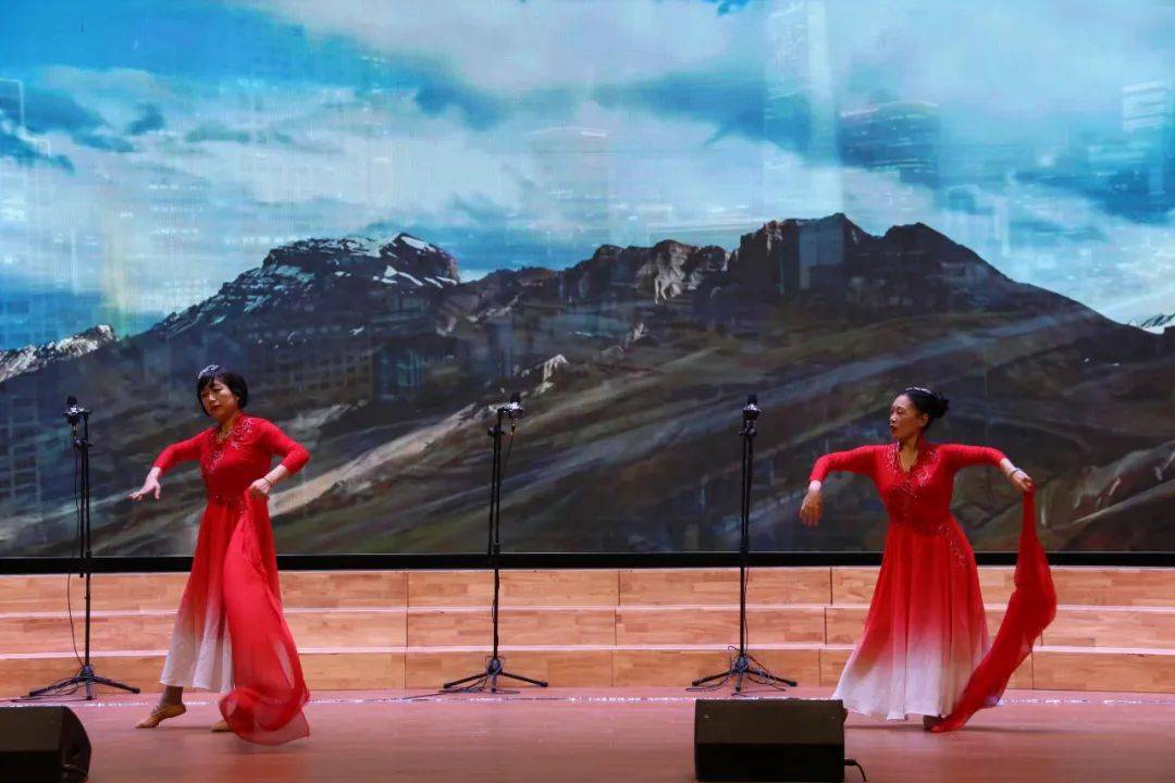 保定二中2023届高三毕业典礼隆重举行!_表演_学子_祝福