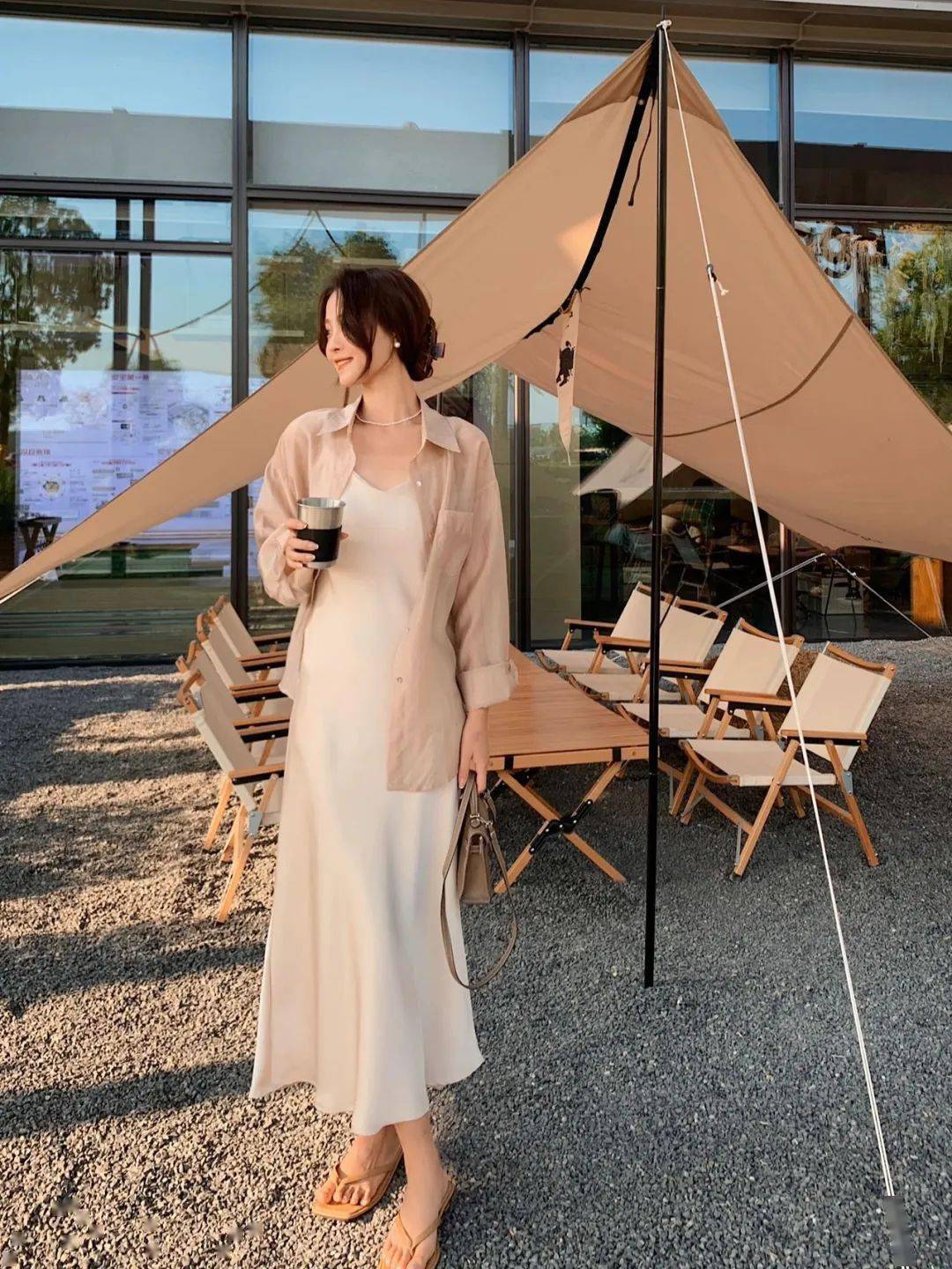 衬衫搭配吊带裙,太显气质了~_裙子_衬衣_穿着