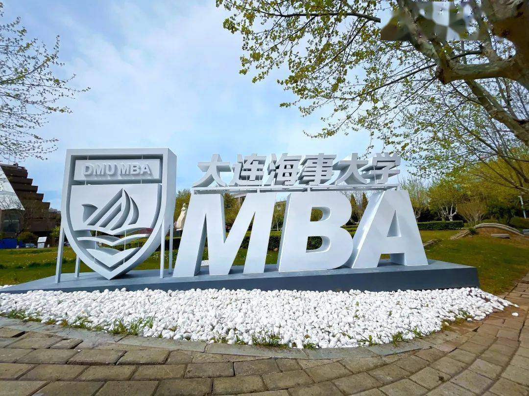 报名事项1,将本人身份证,学历证,学位证电子版一并压缩文件后,上传至