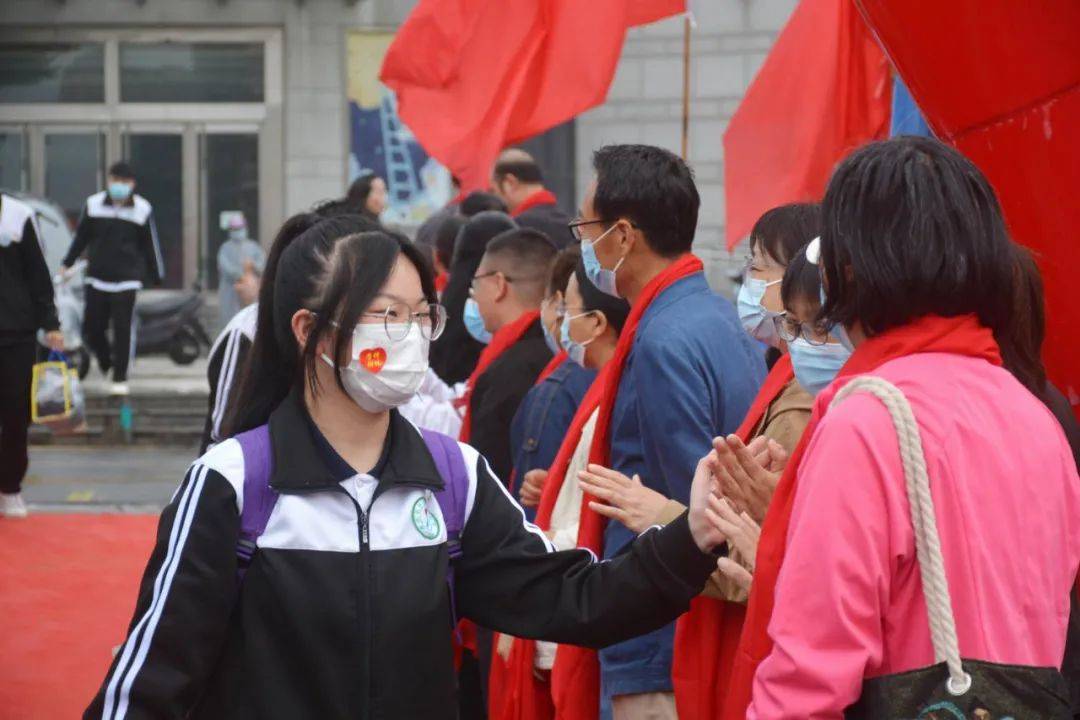 修武实验高中举行高三迎考活动_祝福_高考_学子