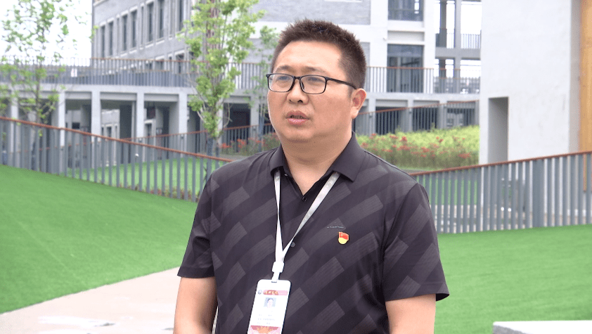 义正书院高级中学教师 张宇今年40岁的张宇,自2006年参加工作以来