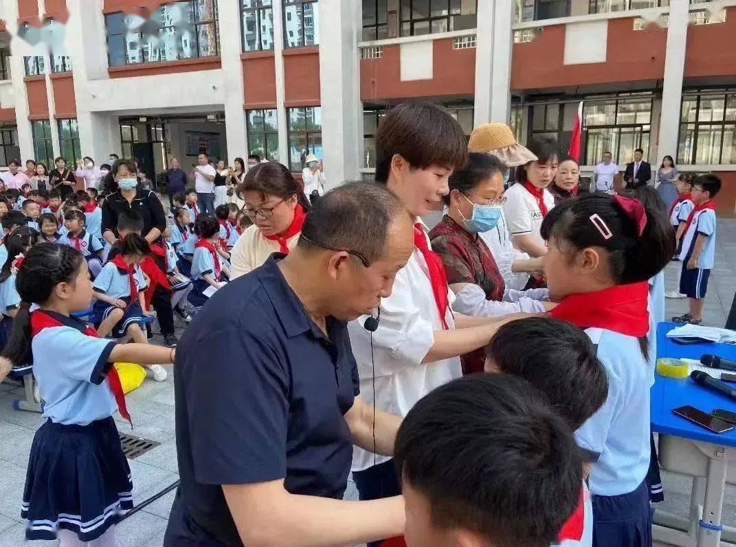 【你好,少先队】沈丘县各级少先队组织举行新队员入队仪式_小学_王寨