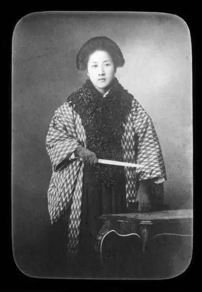 秋瑾照.威斯康星州历史学会藏内画李鸿章像鼻烟壶.