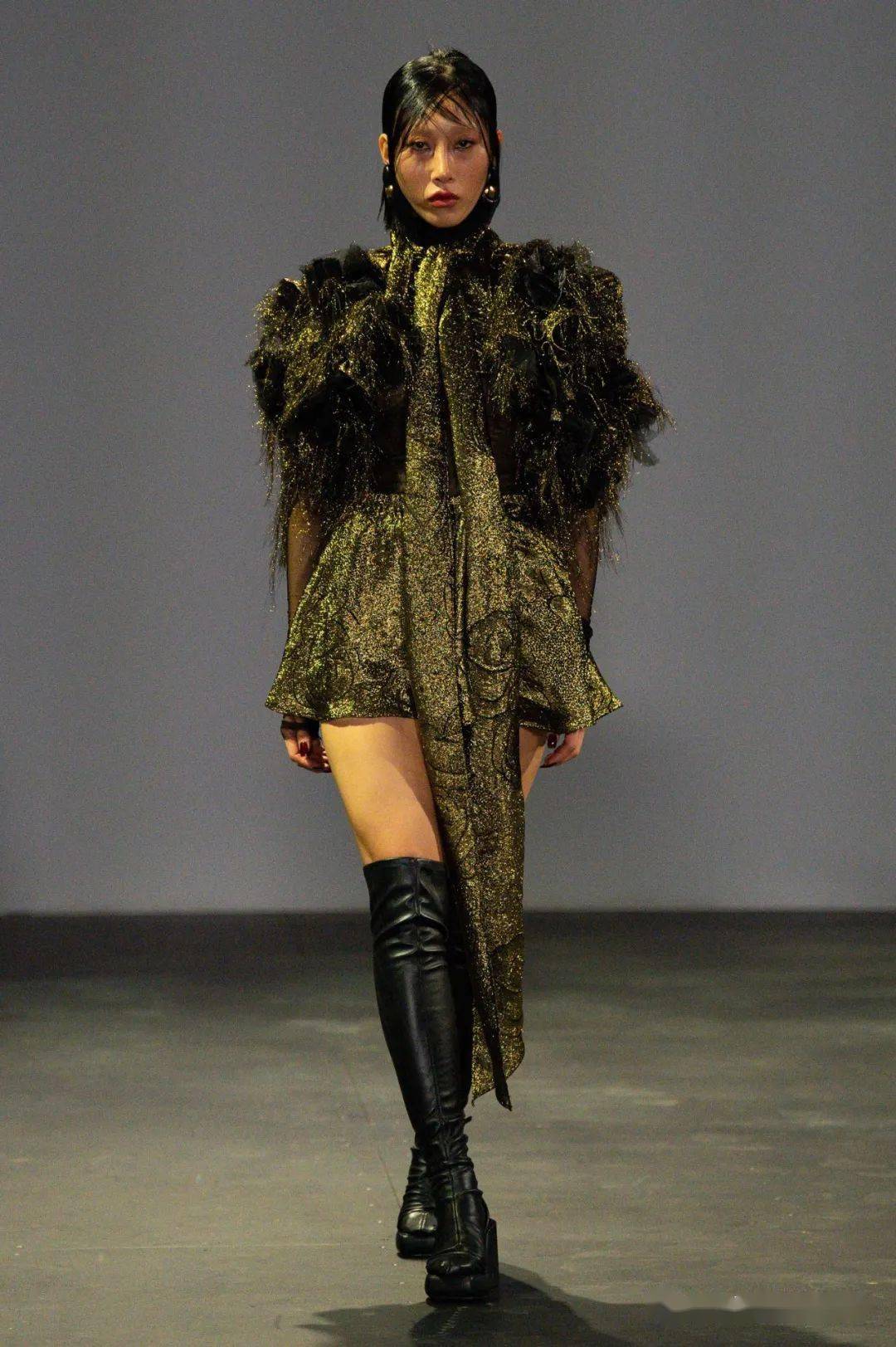 秀场| gail sorronda 2024 春季时装秀_星标_元素_趋势