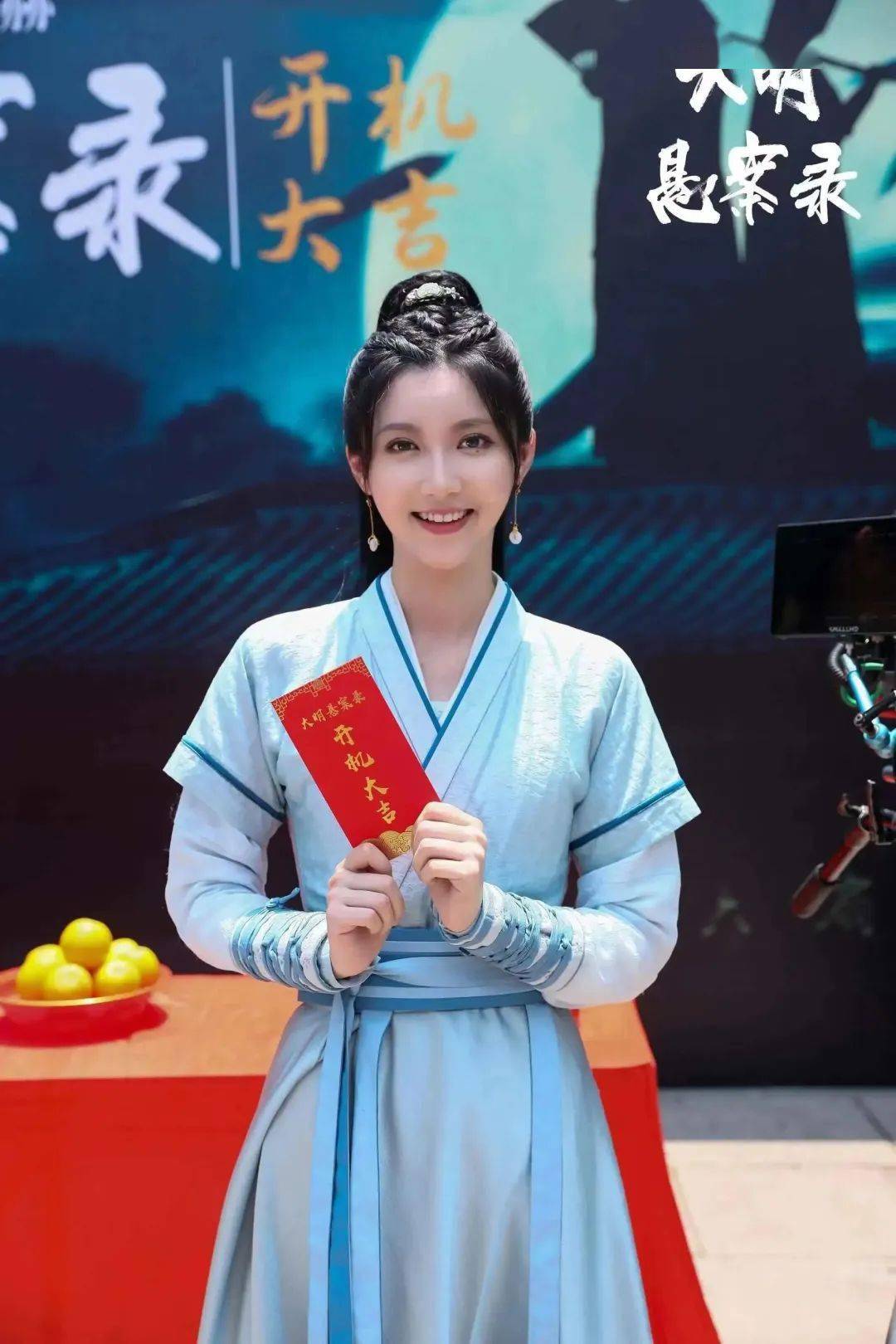 《大明悬案录之泥梨篇》此剧讲述六扇门女捕头丁昭昭卷入离奇案件,并